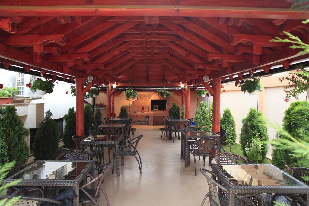 Hotel Cristal Năvodari المظهر الخارجي الصورة