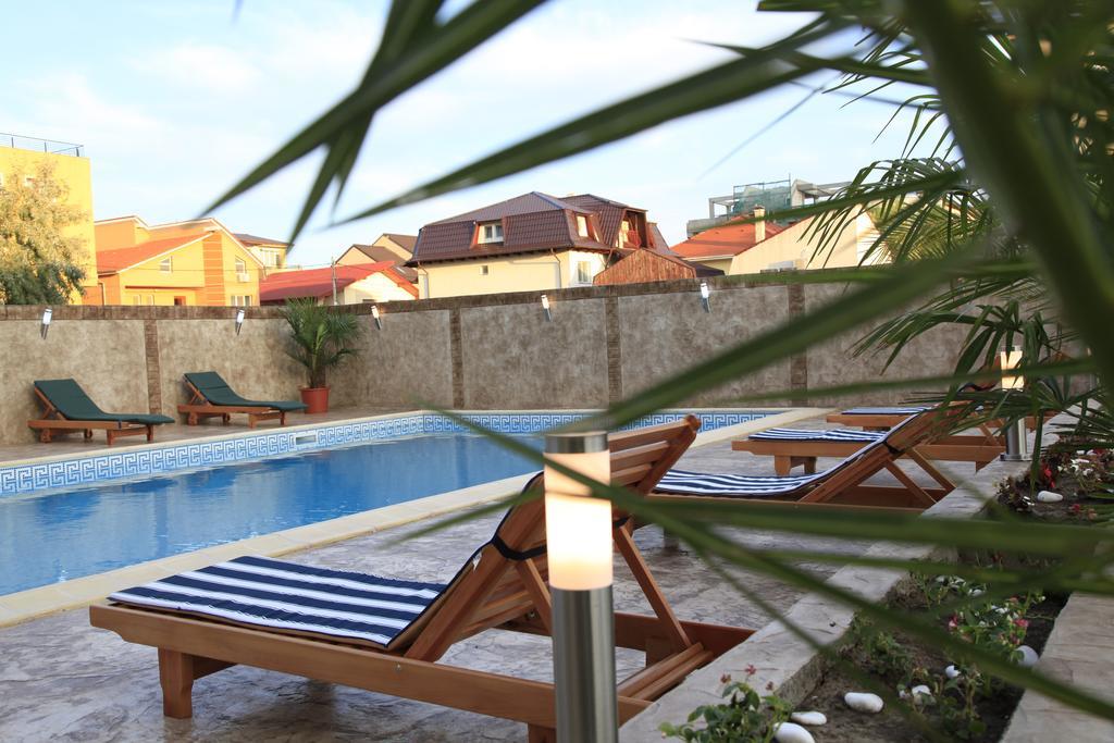 Hotel Cristal Năvodari المظهر الخارجي الصورة